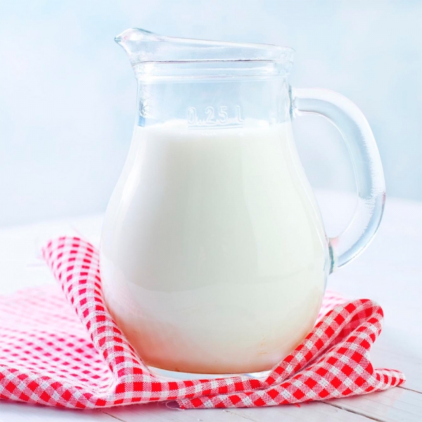 Milk paster. 2,5% fat polythene bag